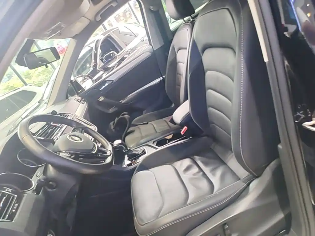 Volkswagen Tiguan L — миниатюра 15