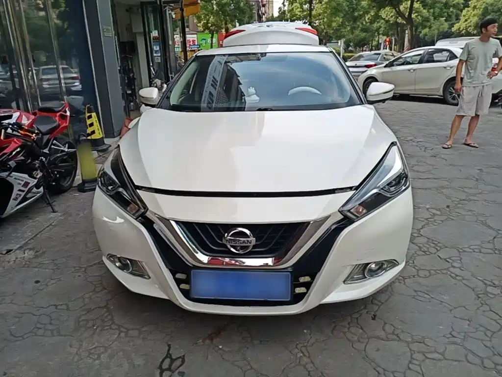 Nissan Bluebird — миниатюра 3