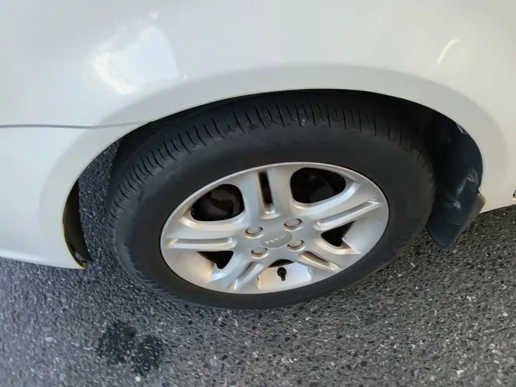 Geely King Kong — миниатюра 23