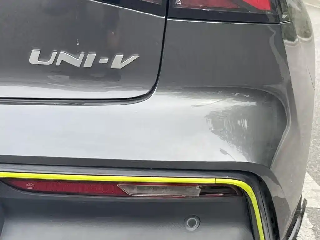 Changan UNI-V — миниатюра 8