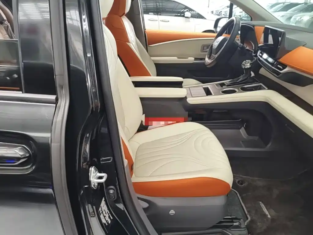 Toyota Sienna — миниатюра 25