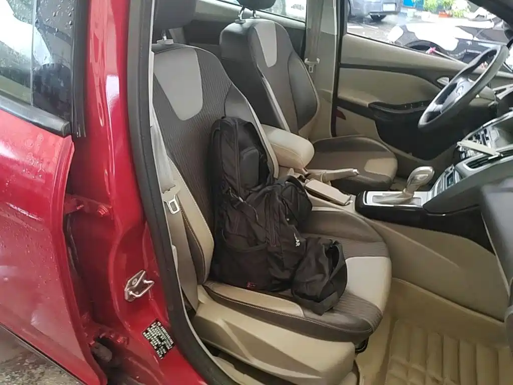 Ford Focus — миниатюра 25