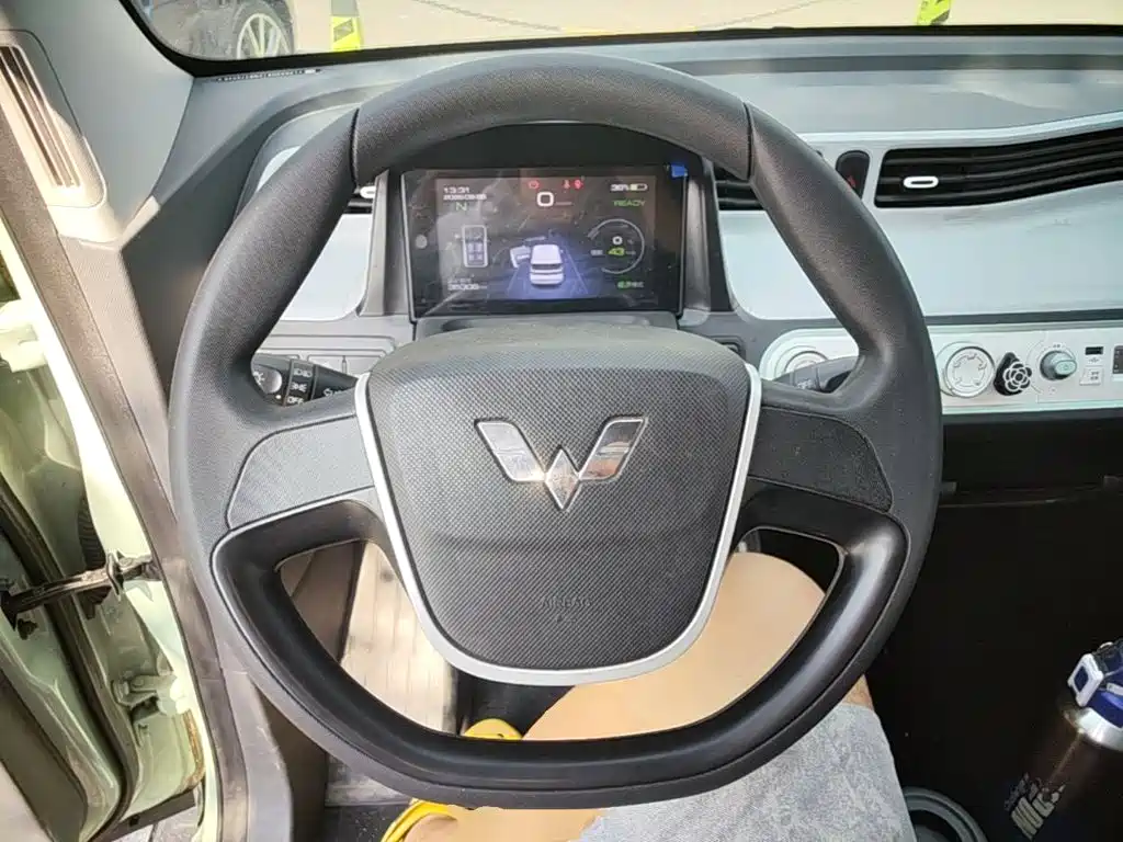 Wuling MINIEV — миниатюра 11