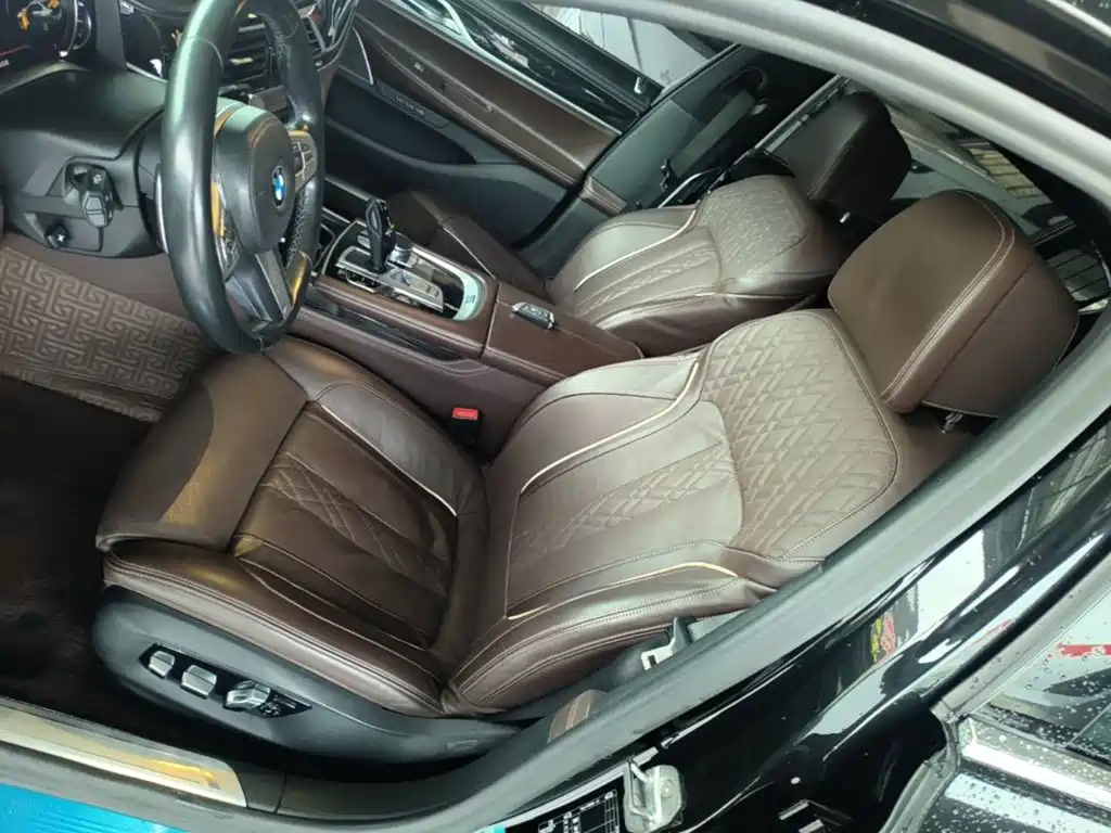 BMW 7 Series — миниатюра 15