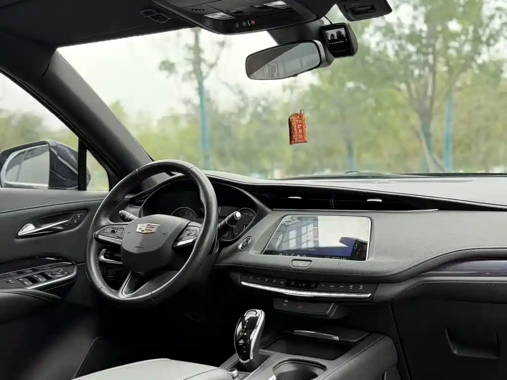 Cadillac XT4 — миниатюра 11