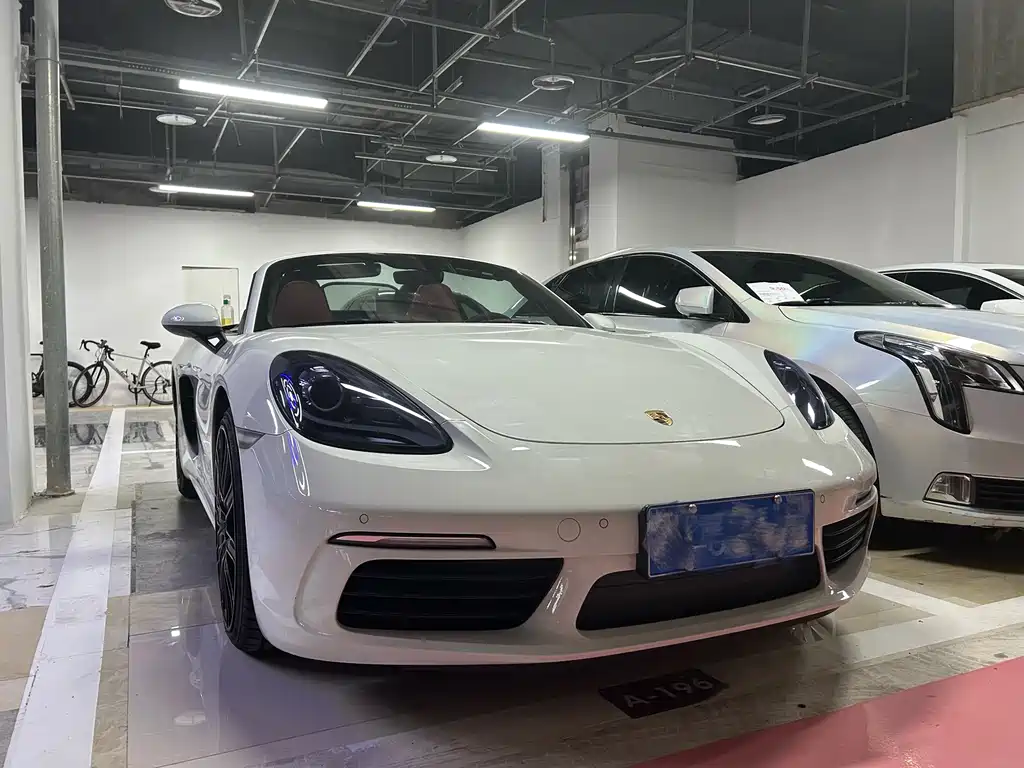 PORSCHE  718