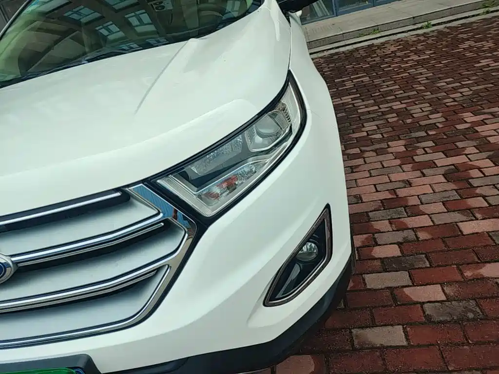 Ford Edge — миниатюра 24
