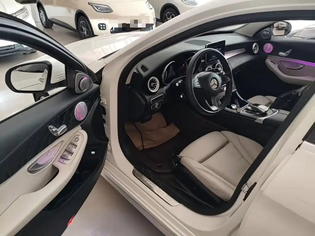 Mercedes-Benz C-Class — миниатюра 16