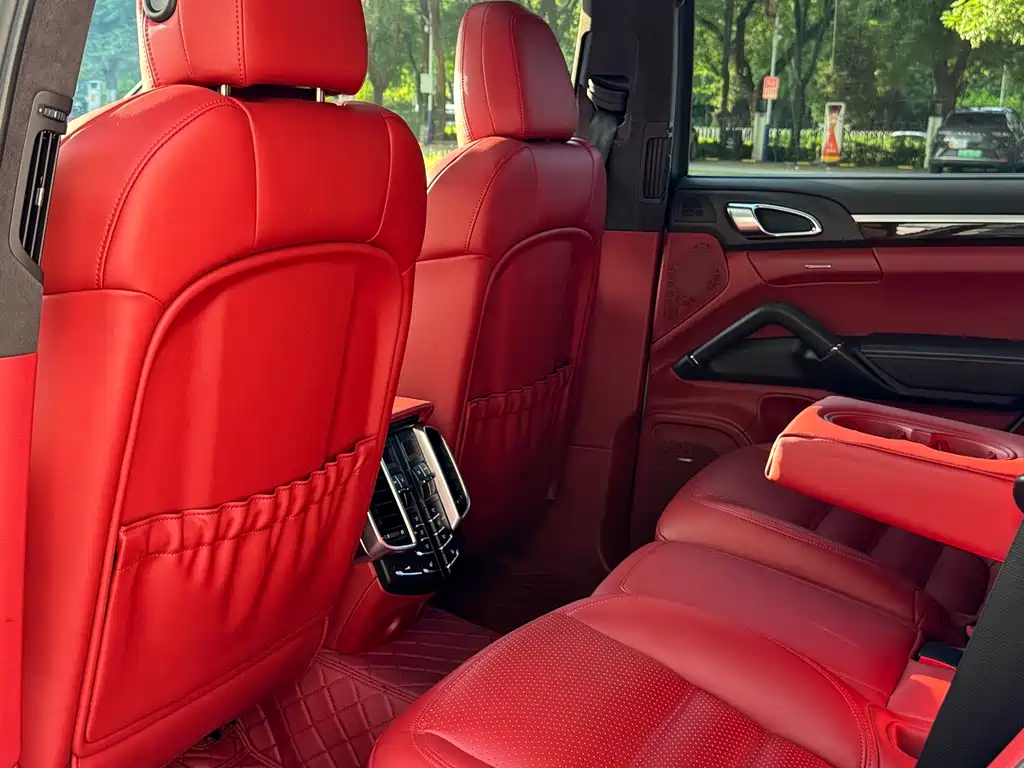 Porsche Cayenne 2011 Cayenne Turbo 4.8T