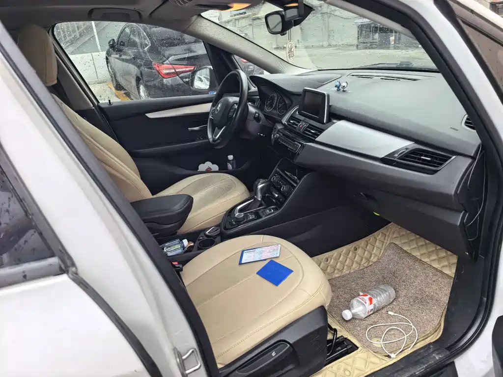 BMW 2 Series Active Tourer — миниатюра 3