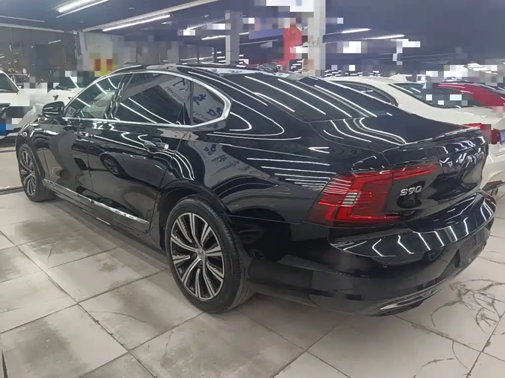Volvo S90 — миниатюра 5