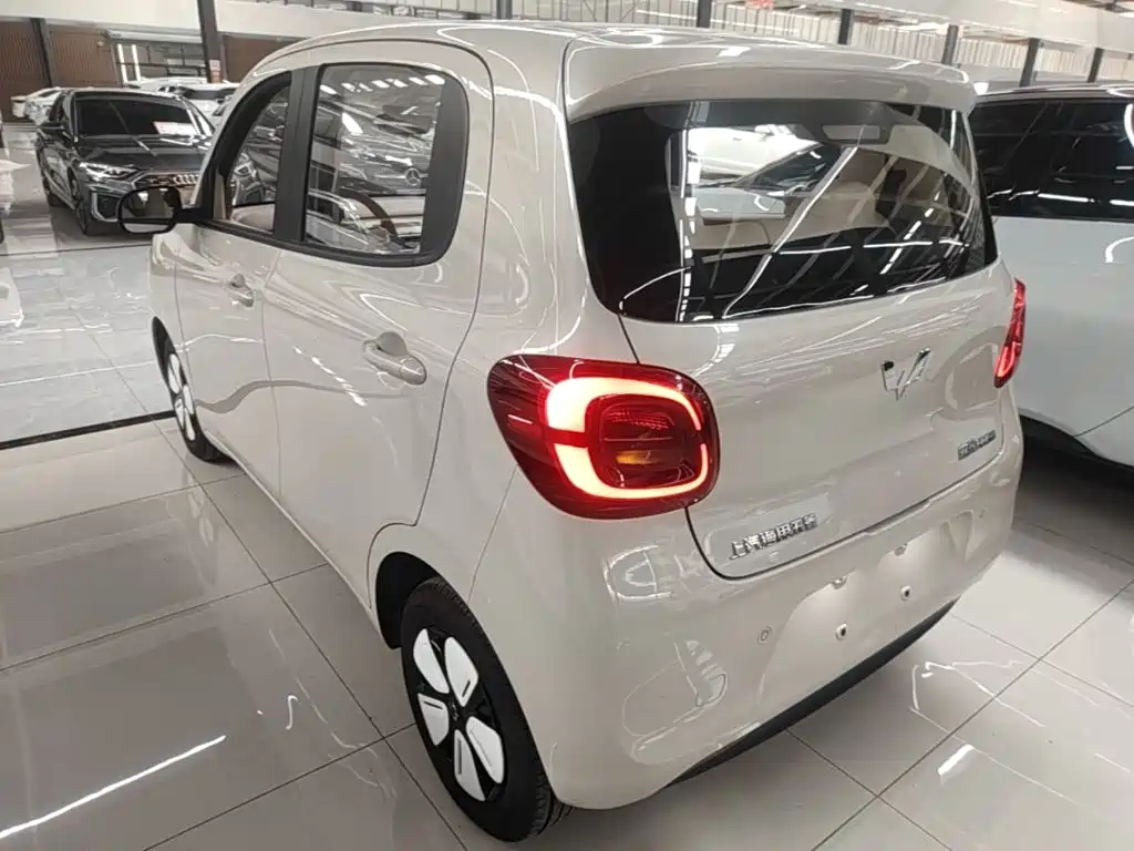 Wuling MINIEV — миниатюра 5