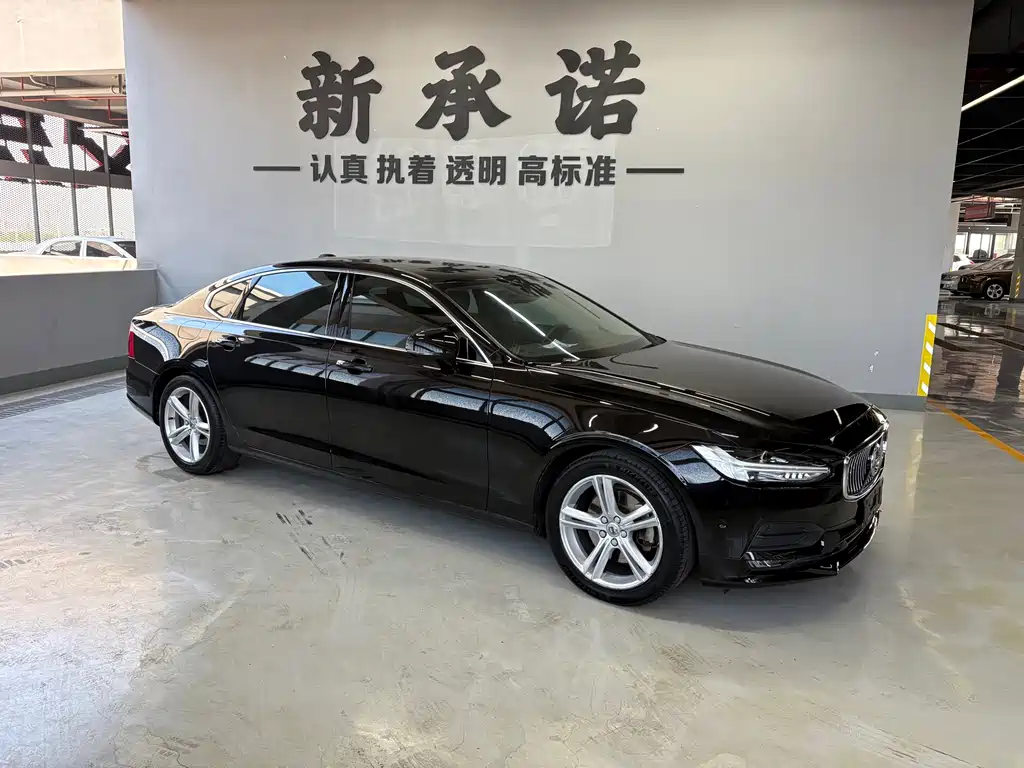 Volvo S90 2018 T4