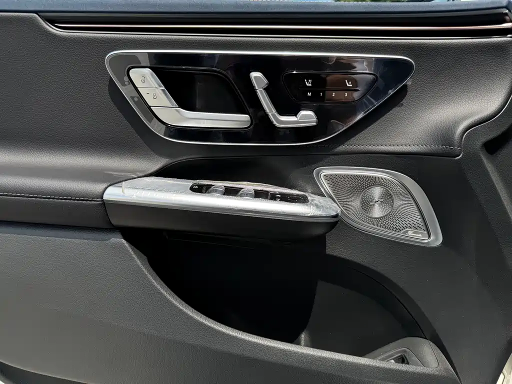 Mercedes-Benz EQE 2025 500 4MATIC