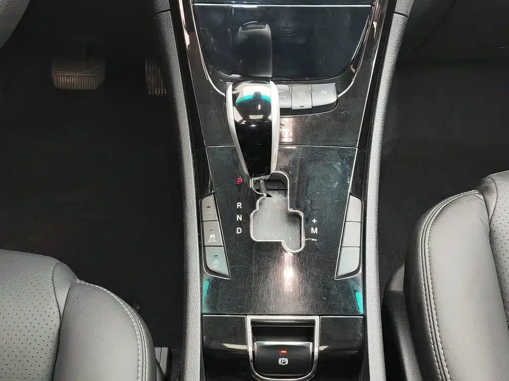 Luxgen Big 7 SUV — миниатюра 13