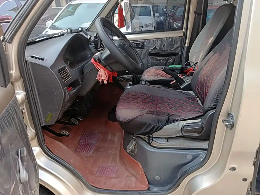 Wuling Rongguang — миниатюра 15