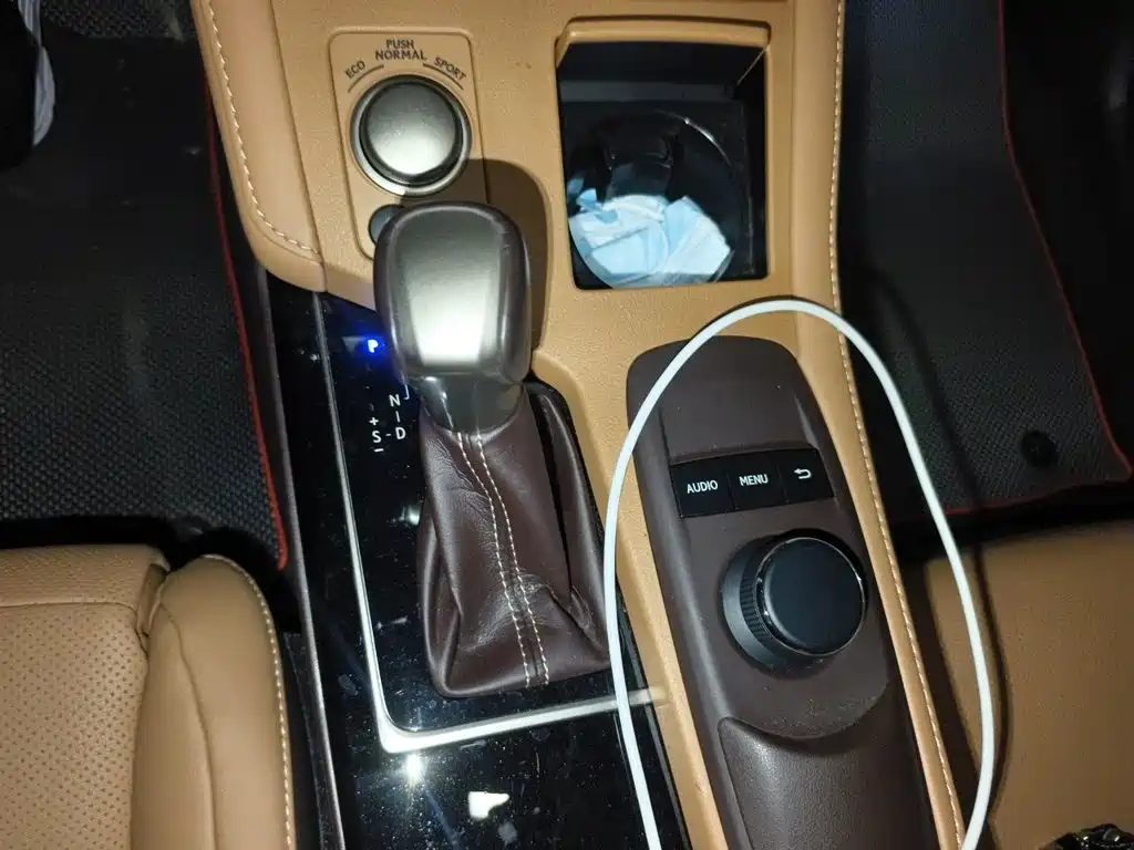 Lexus ES — миниатюра 10