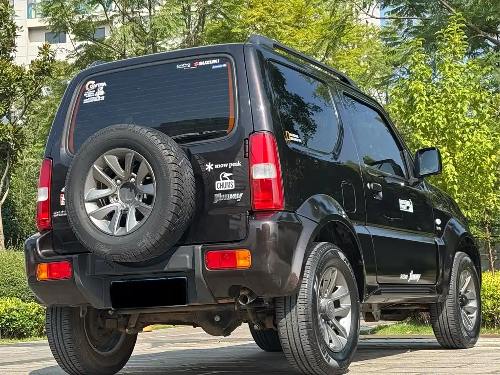 Suzuki Jimny — миниатюра 23