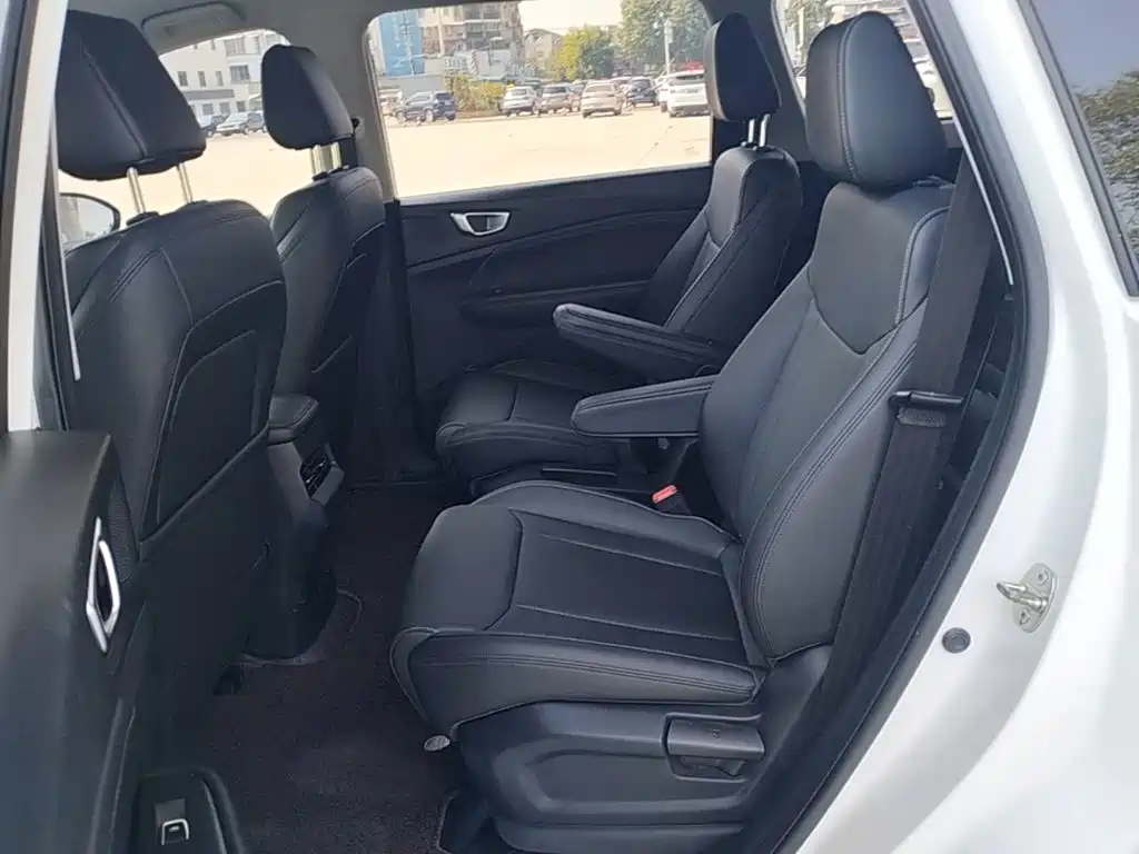 Wuling Jiachen — миниатюра 17