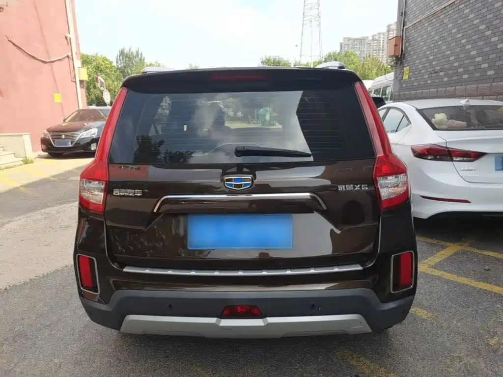 Geely Vision X6 — миниатюра 6