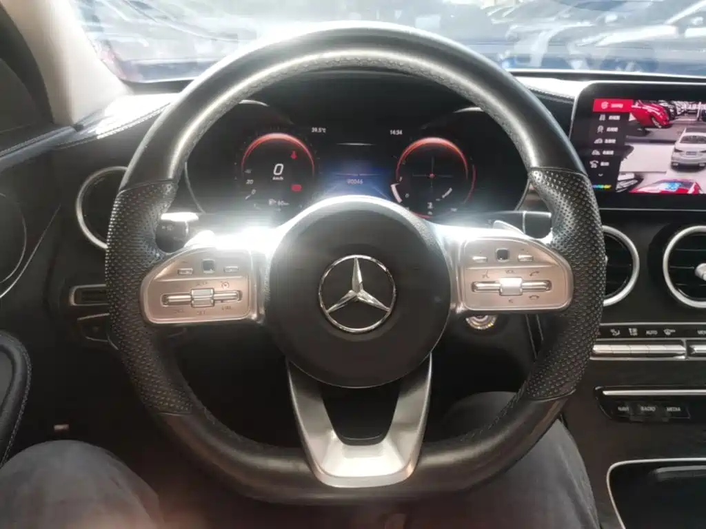 Mercedes-Benz C-Class — миниатюра 11