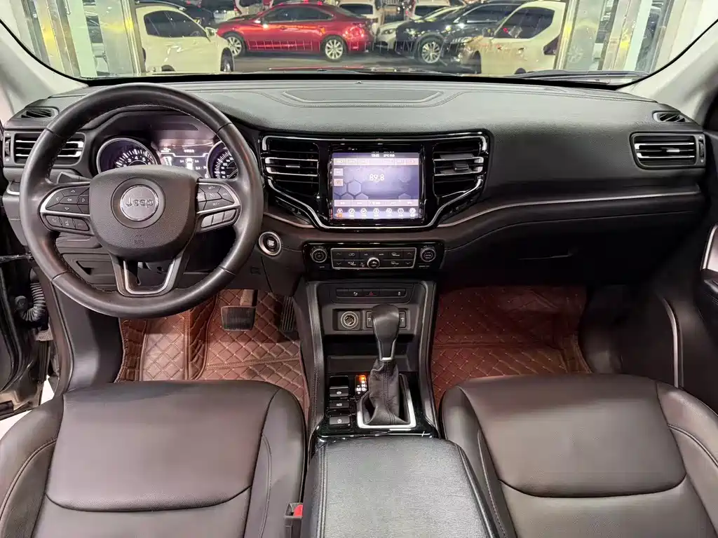 Jeep Commander — миниатюра 9