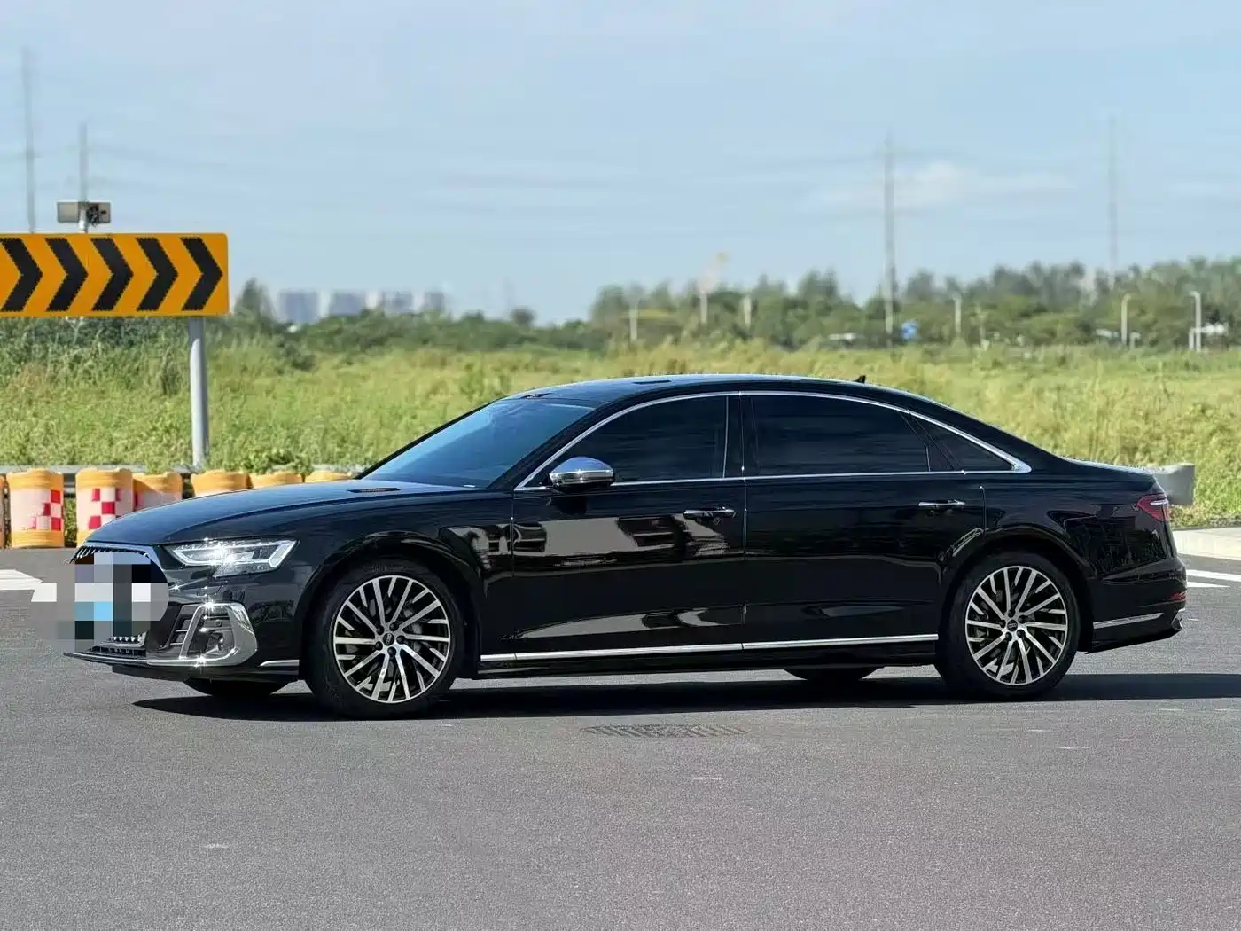 奥迪A8 2025款 A8L 45 TFSI quattro 豪华型 2025