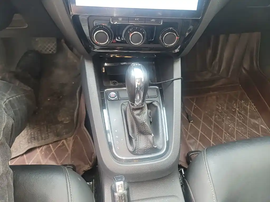 Volkswagen Sagitar — миниатюра 14