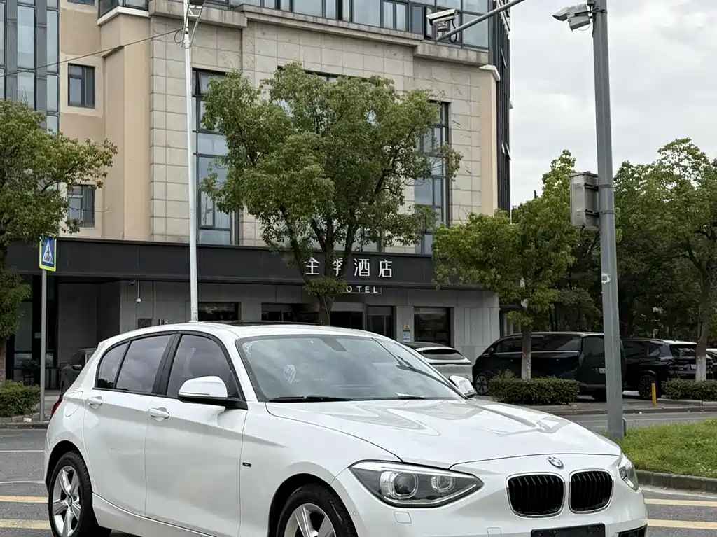 BMW 1 Series (Import)