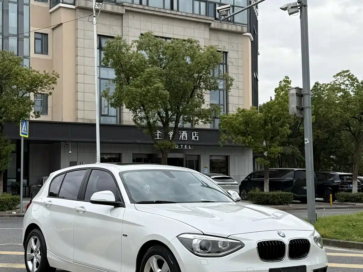 BMW 1 Series (Import)