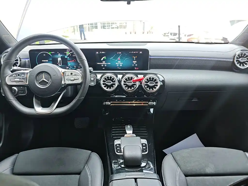 Mercedes-Benz A-Class — миниатюра 13