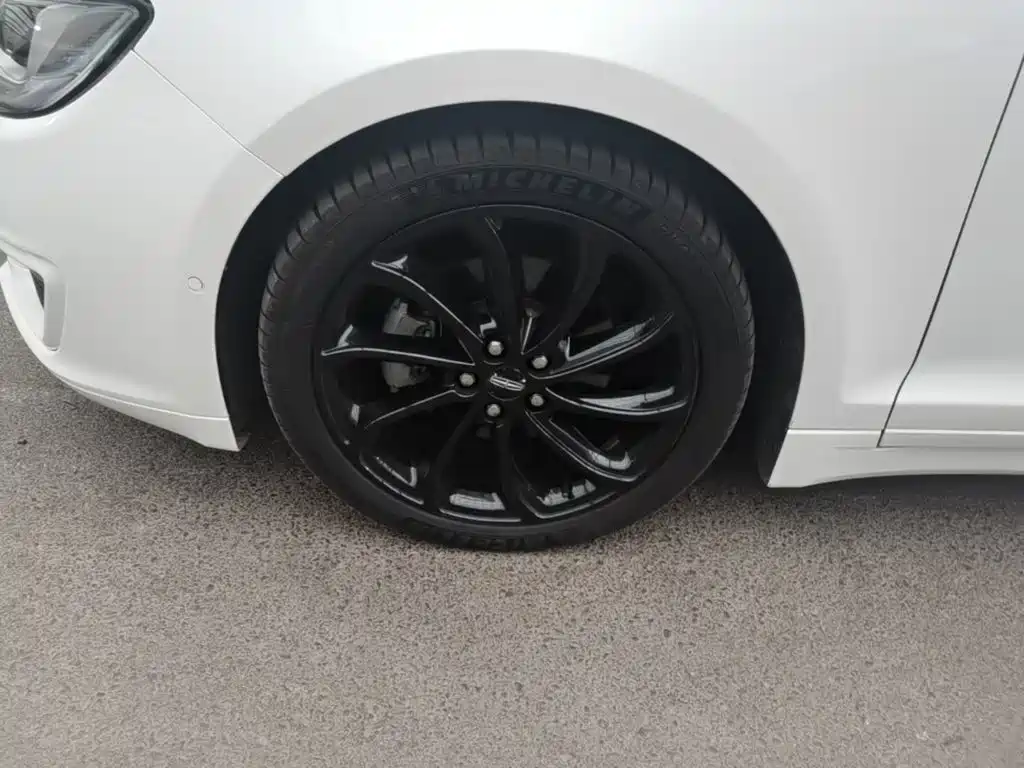 Lincoln MKZ — миниатюра 23
