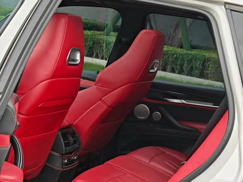 BMW X5 M — миниатюра 6