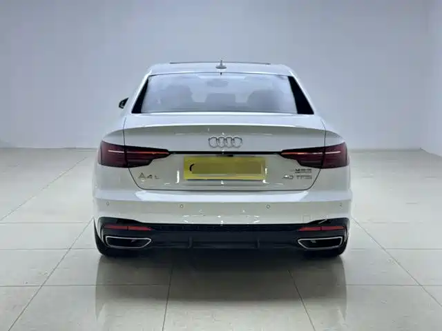 Audi A4L 2024 40 TFSI Luxury