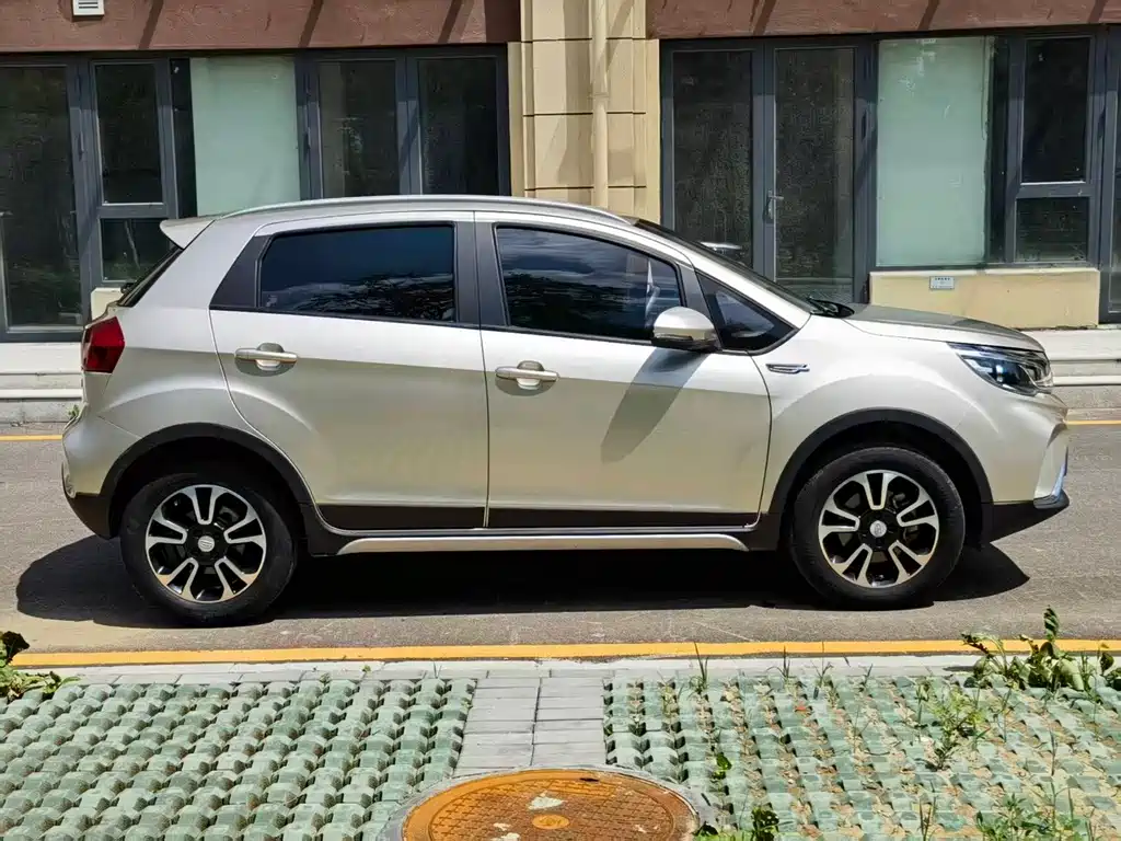 Geely Vision X3 — миниатюра 4