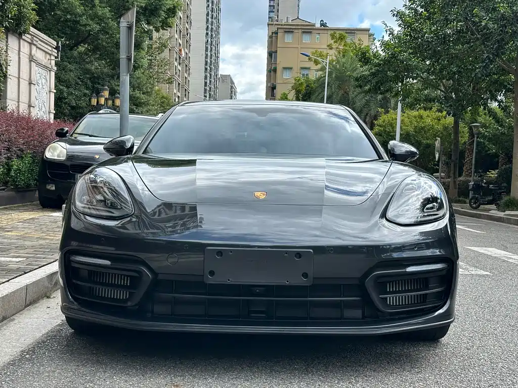 Porsche Panamera — миниатюра 2