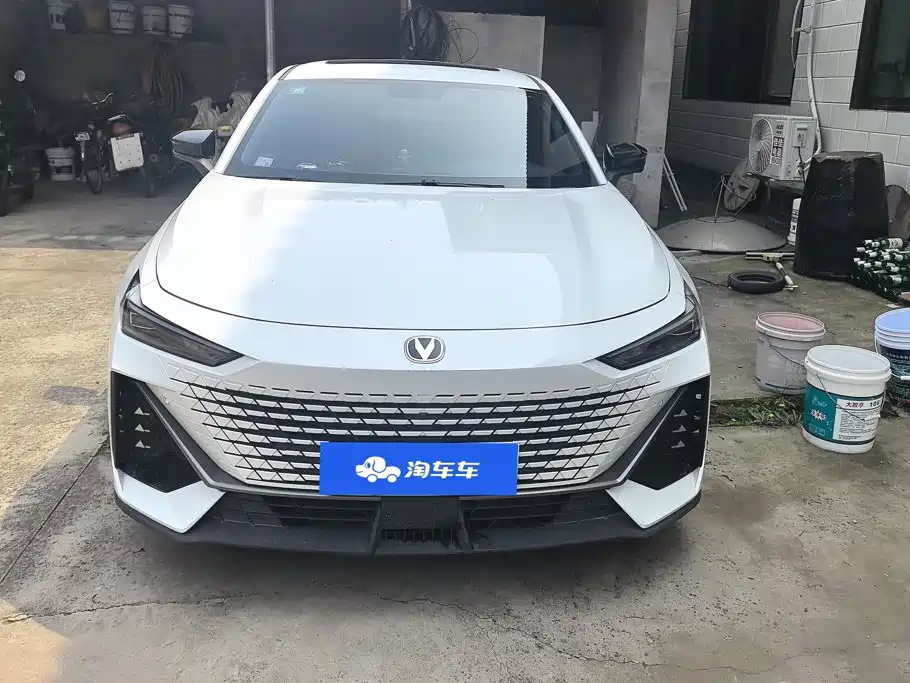 Changan UNI-V iDD — миниатюра 2