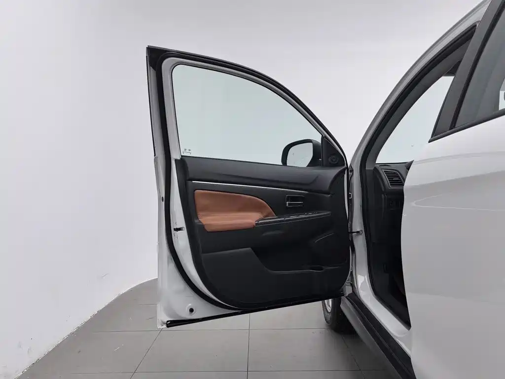 Mitsubishi ASX — миниатюра 8