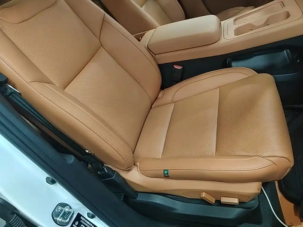 Leapmotor Leapmotor C10 — миниатюра 25