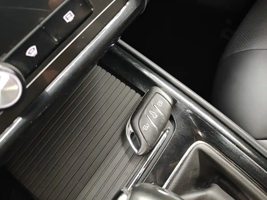 Roewe i5 — миниатюра 9