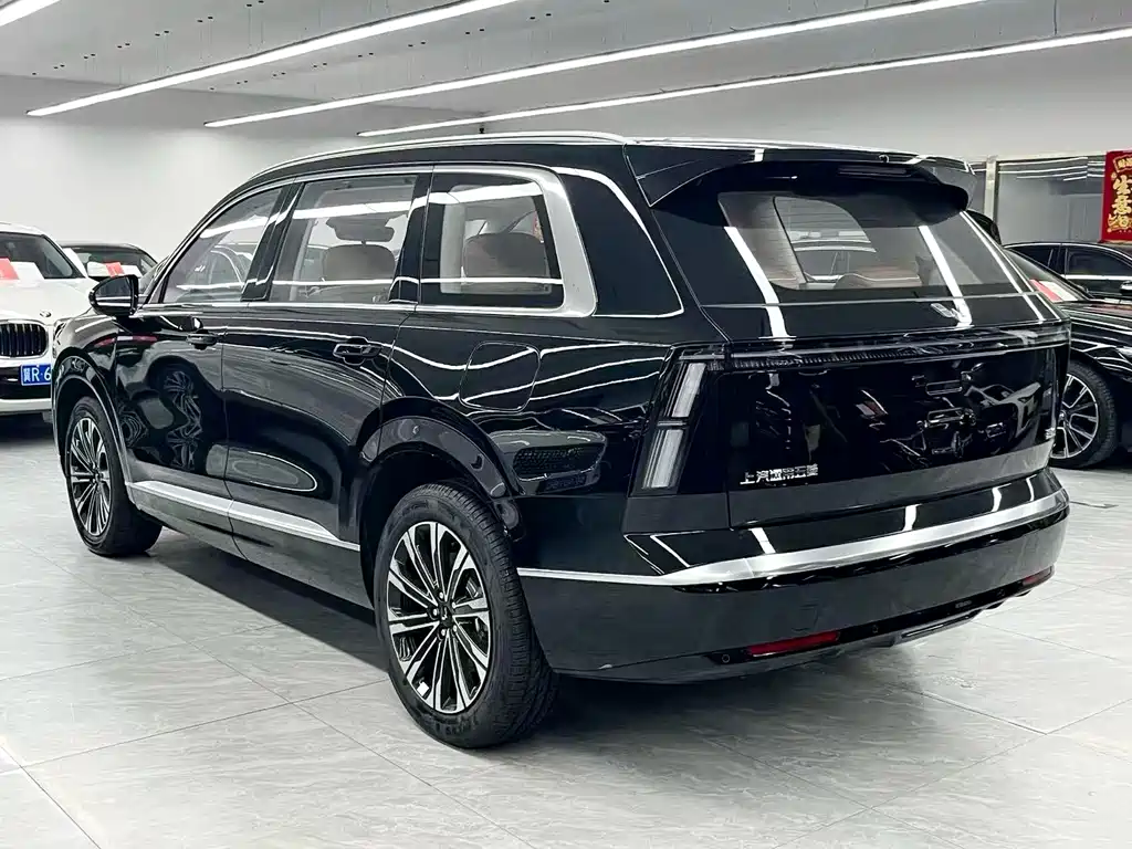 Wuling Xingguang L — миниатюра 4