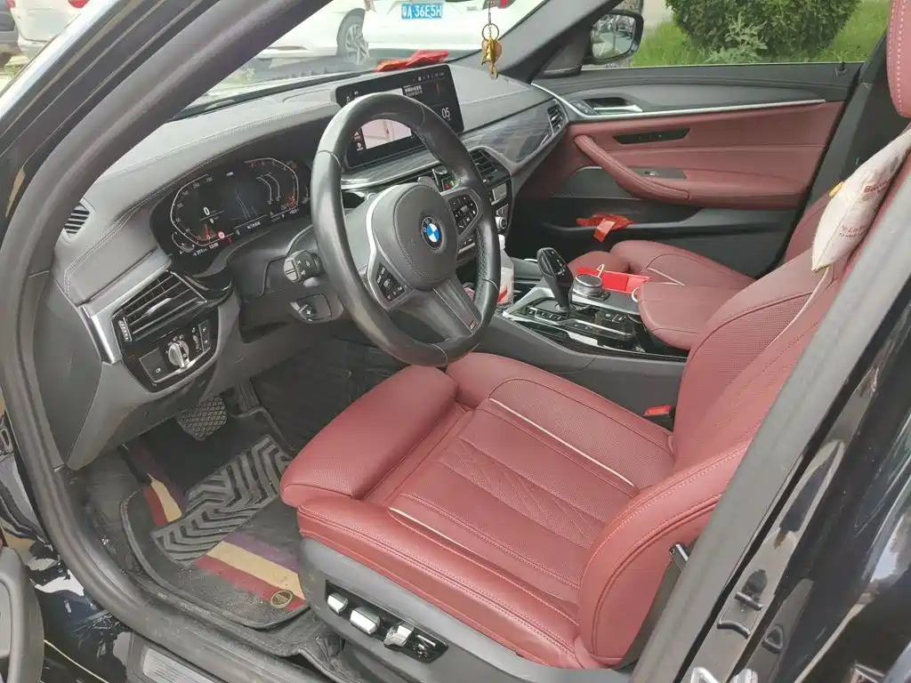BMW 5 Series — миниатюра 14