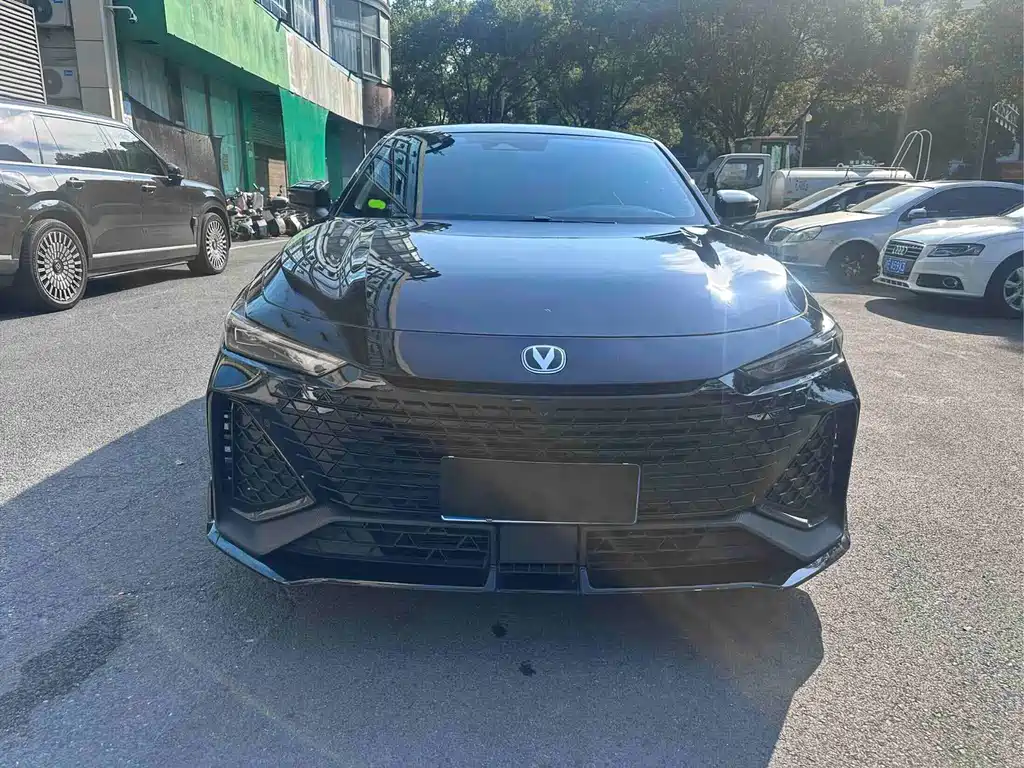 Changan UNI-V — миниатюра 3