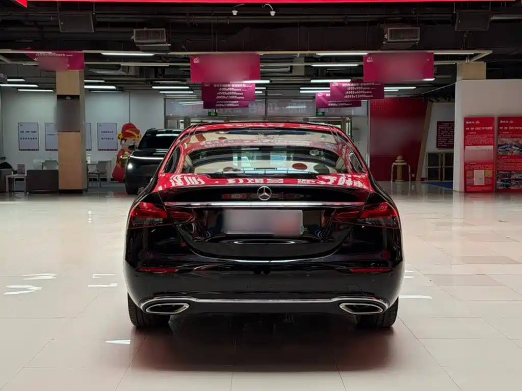 Mercedes-Benz E-Class — миниатюра 24