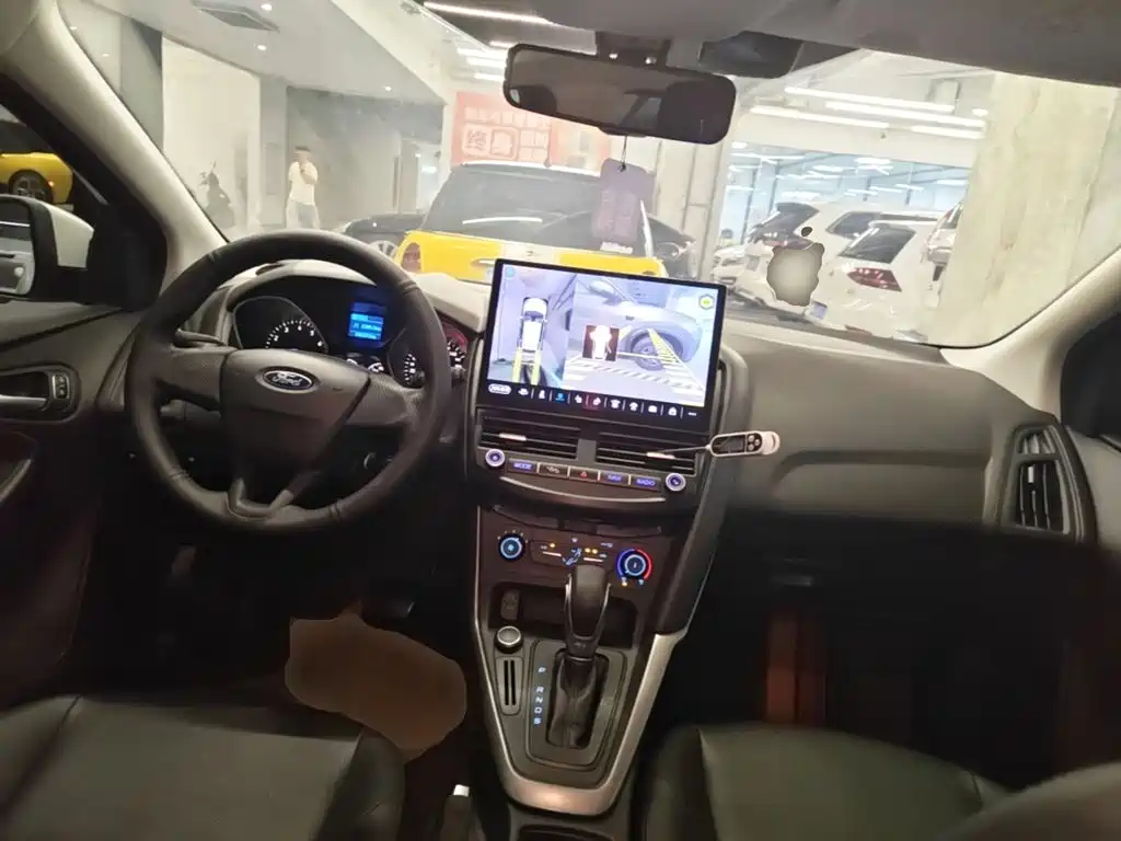 Ford Focus — миниатюра 10
