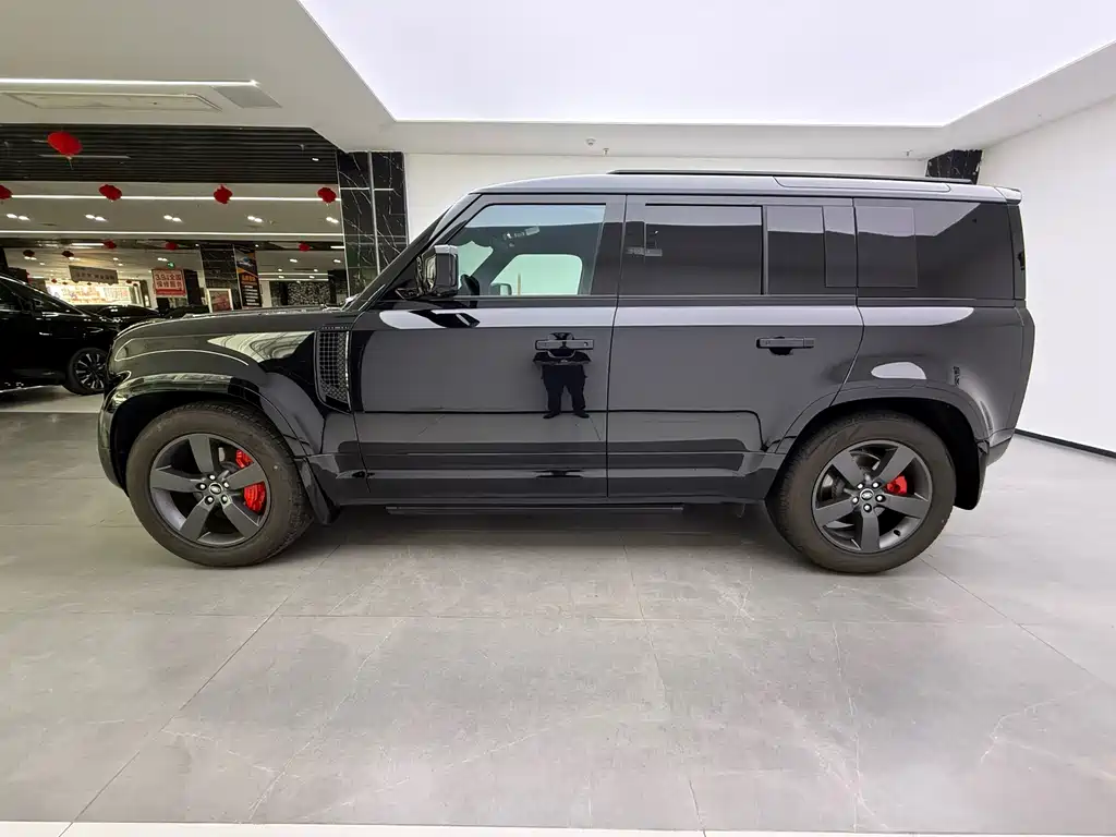 Land Rover Land Rover Defender 2025 110 3.0T P400 X-Dynamic HSE