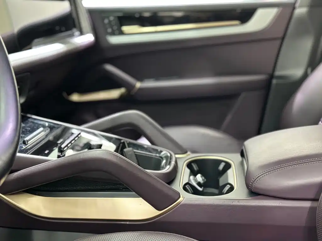 PORSCHE CAYENNE NEW ENERGY