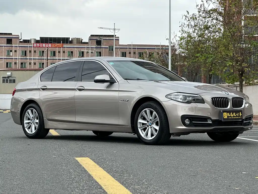 BMW 5 Series — миниатюра 3