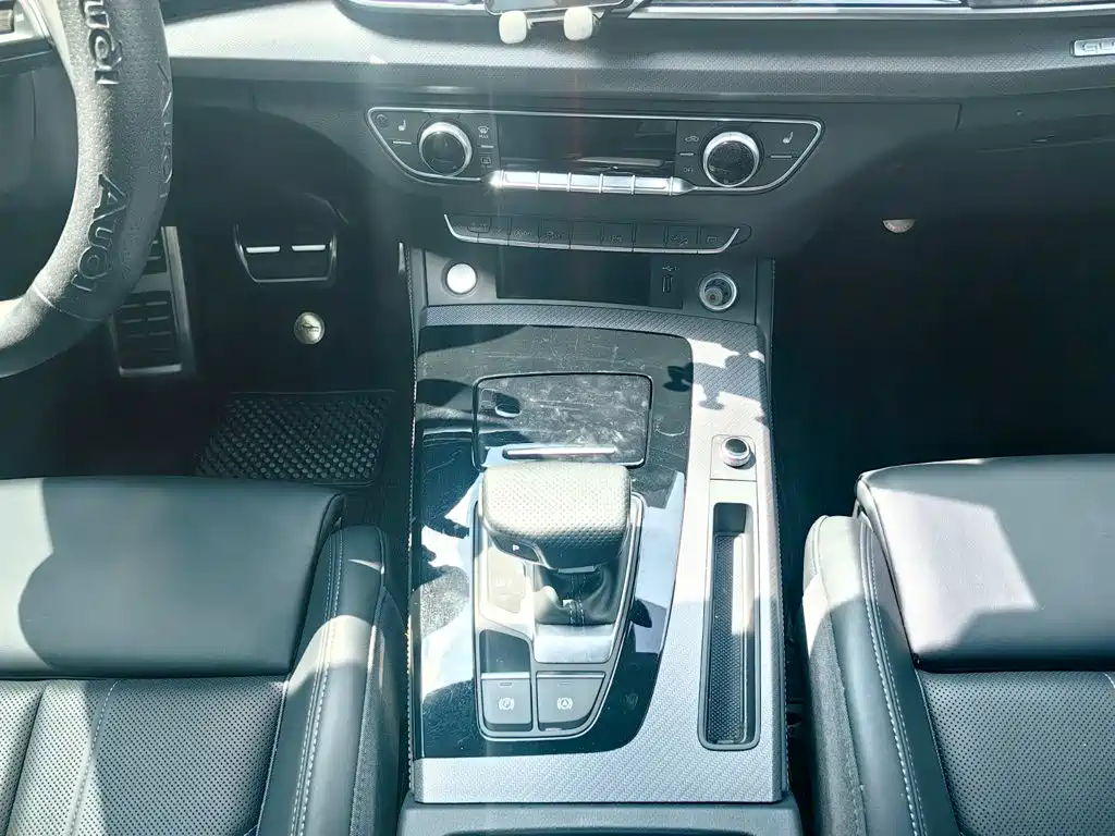 Audi Q5L — миниатюра 9