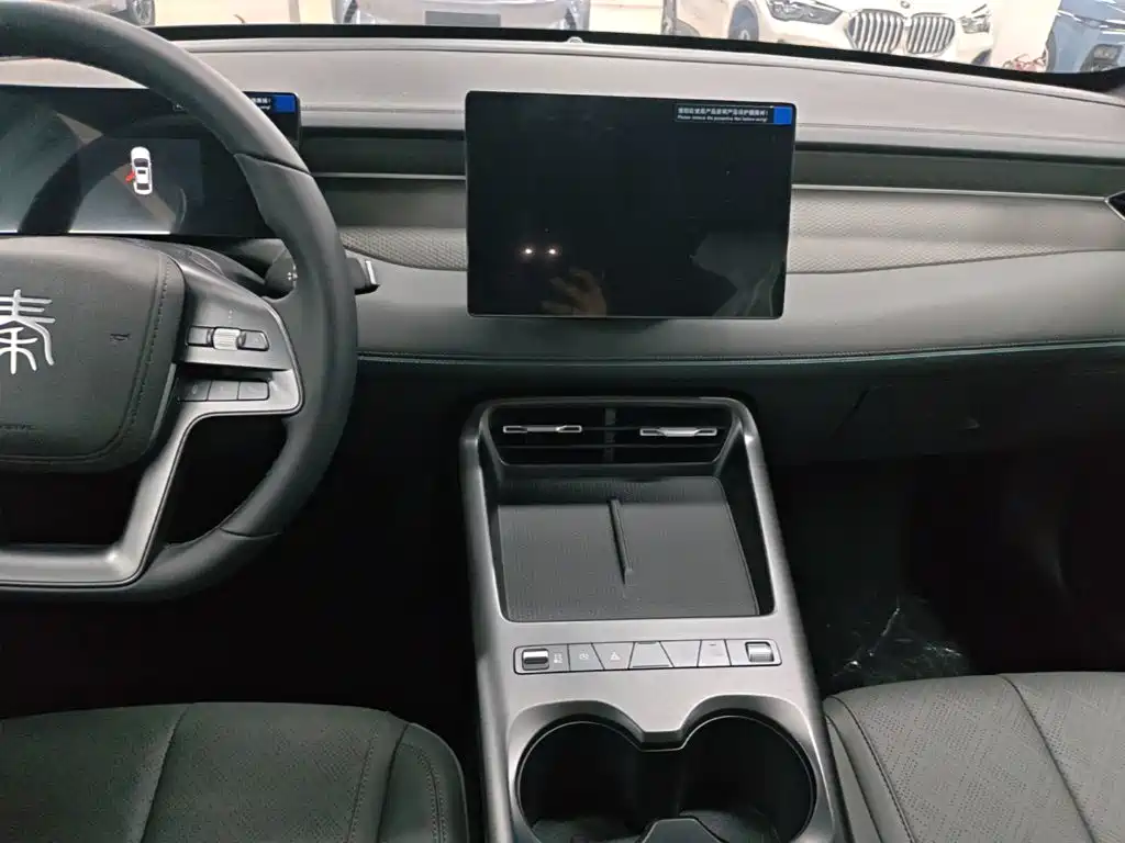 Заказать BYD Qin PLUS 2026 года за 1 795 067 ₽  из Китая